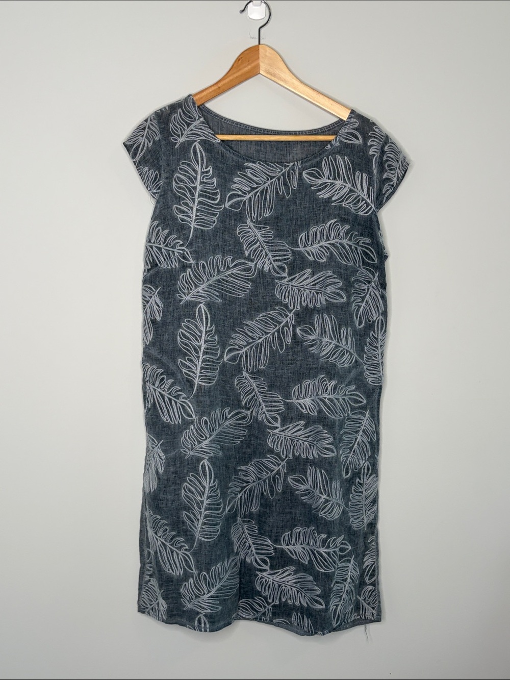 Made in Italy Linen Dress with Cottton Side Panels Leaf Embroidered Summer Cool